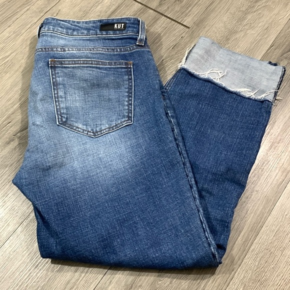 Kut from the Kloth Distressed Straight Leg Cuffed Crops Stretch Jeans size 8 - Picture 1 of 15